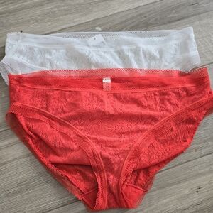 2 pairs of Soma Lace Hipsters